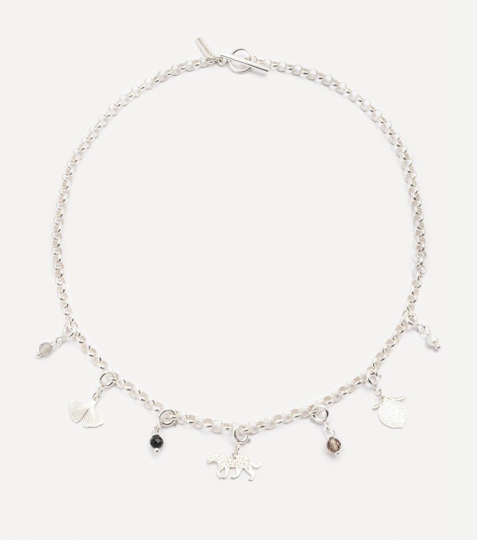 Srebrny naszyjnik z zawieszkami typu charms